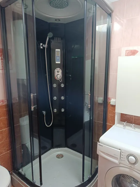 Шикарная двухкомнатная квартира с видом на озеро