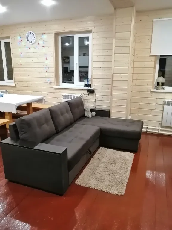 Дом на берегу реки