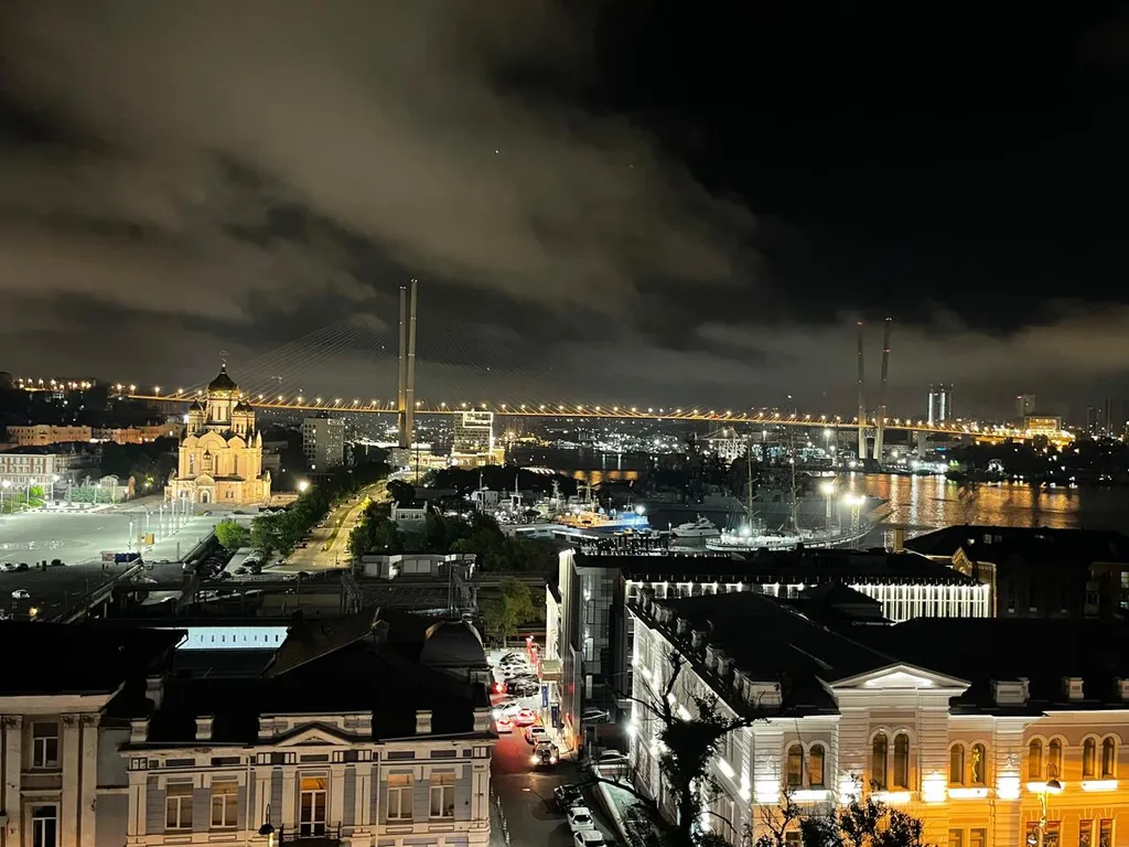 Квартира в сам центре у Белого дома с видом на площадь и Золотой мост