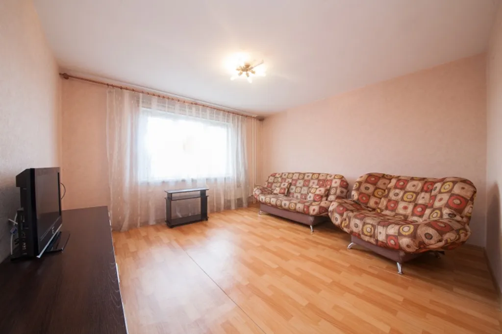 Удобная квартира у Планеты — аренда посуточно в Красноярск