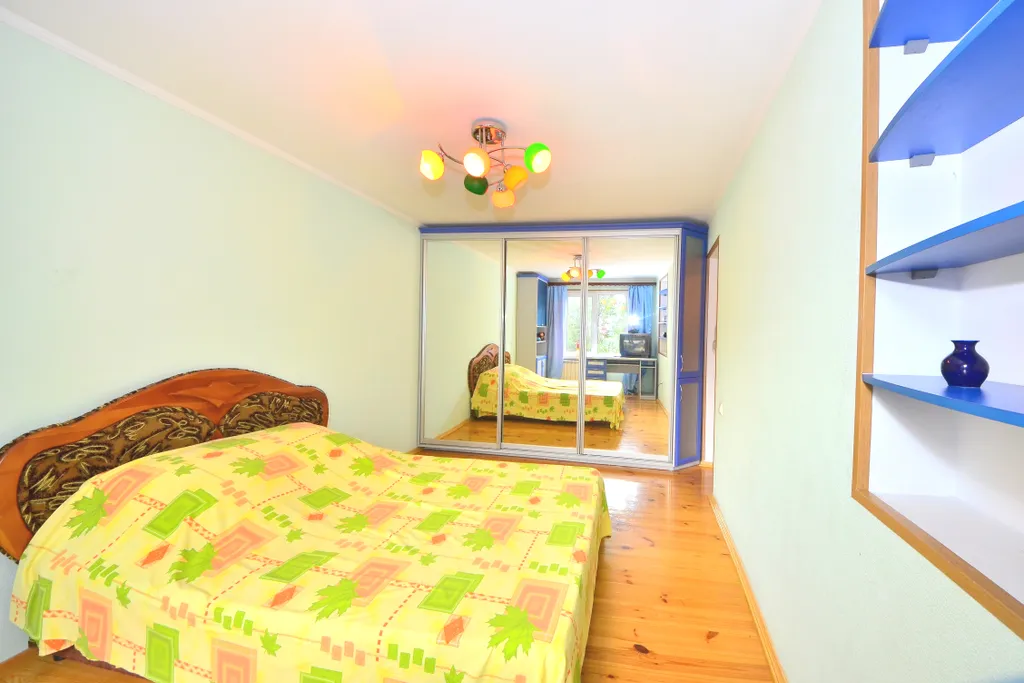 Коттедж Дом в Ялте,с двором,мангалом, рядом с пляжем. — Ялта