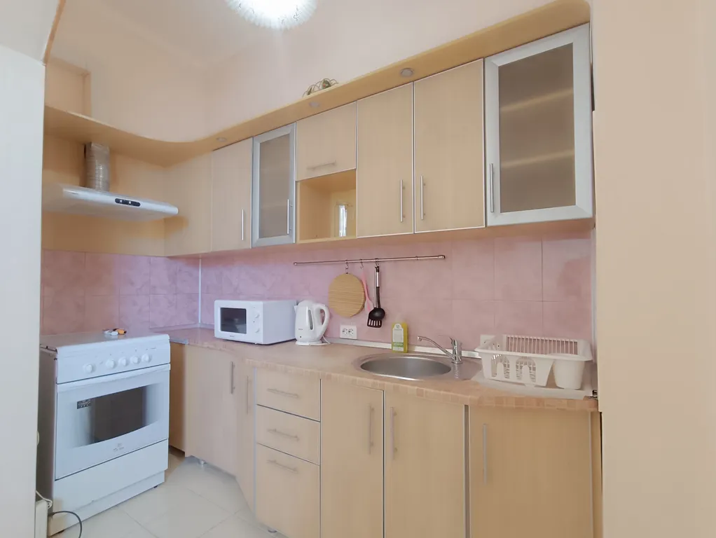 Уютная 2-х комнатная квартира с большой кухней