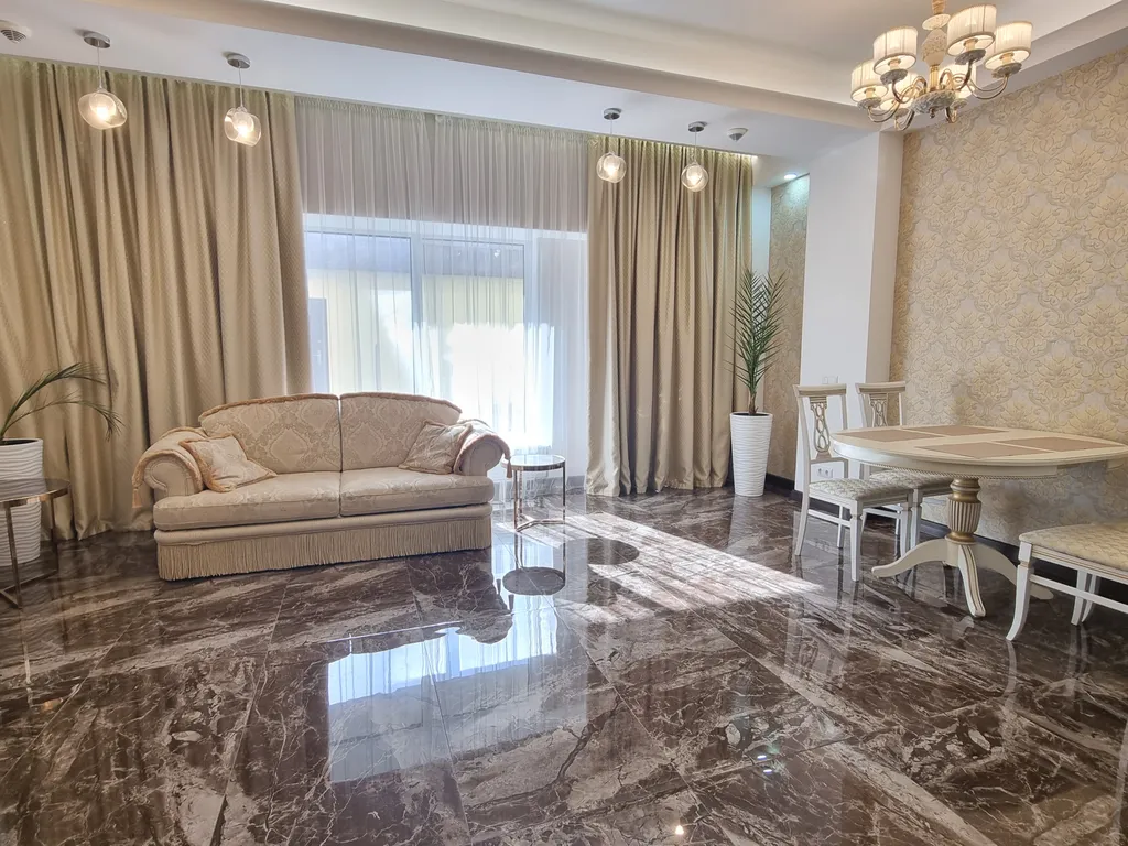 Aпаpтaмeнт люкс c баcсейном и теpрaсой нa набеpeжной