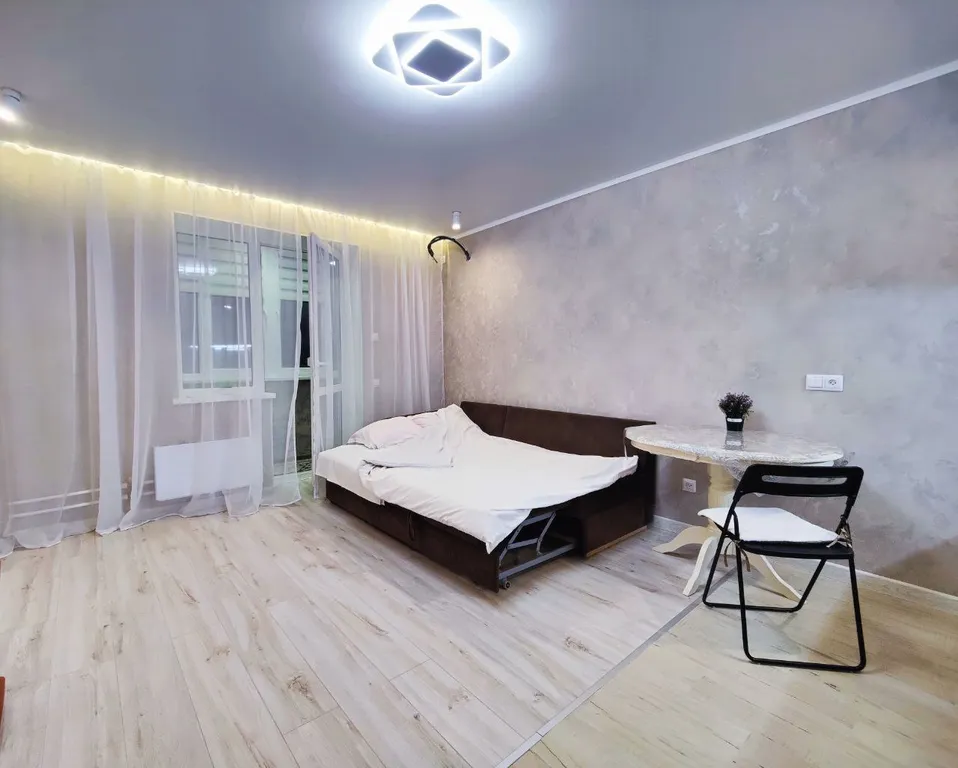 Квартира-студия в 30 кв.м. с 2  кроватями