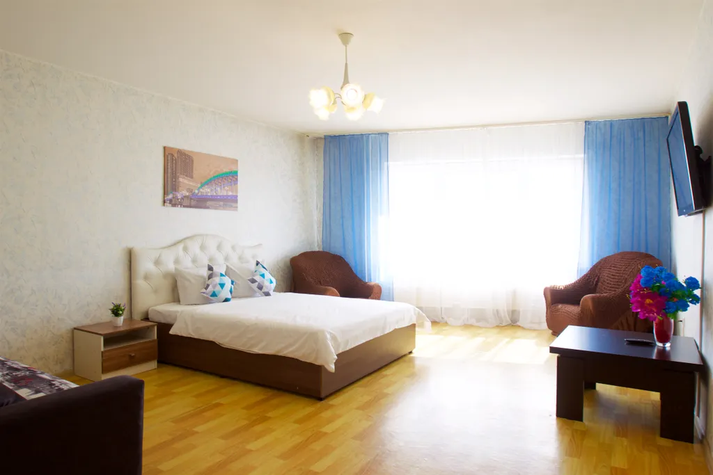 Квартира Квартира Просторная и уютная у ТРЦ Планета — Красноярск