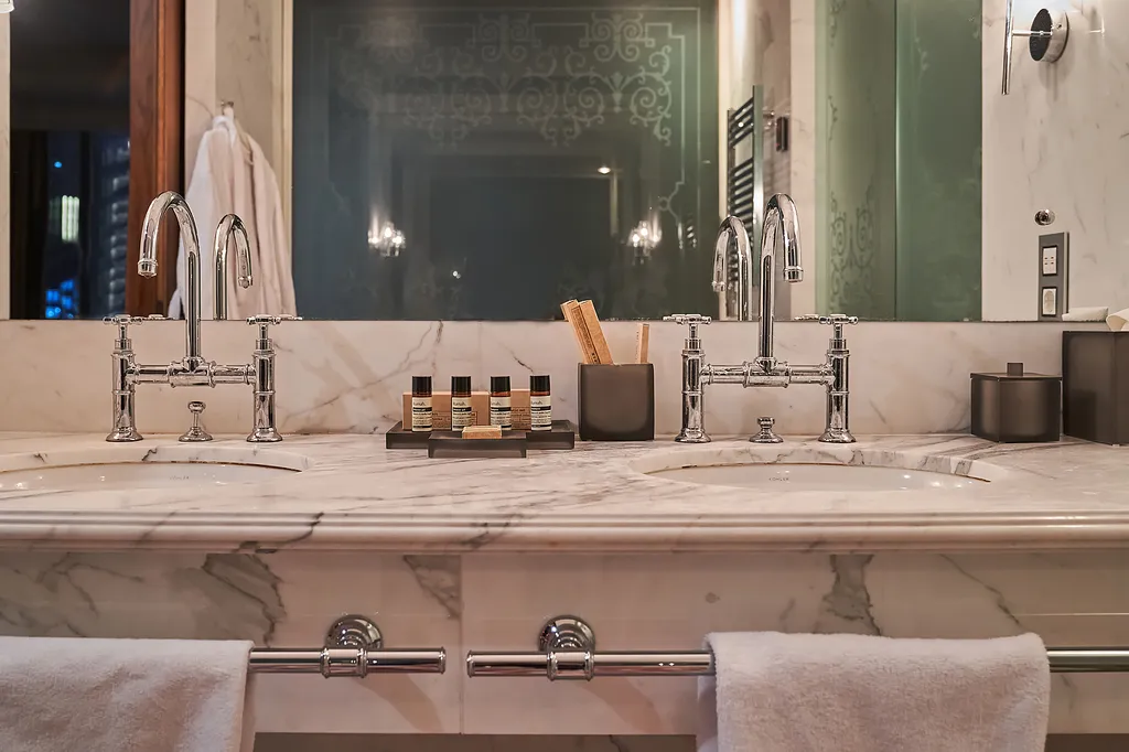 Апартаменты Crown в Москва-Сити — Роскошь и комфорт на 50 этаже