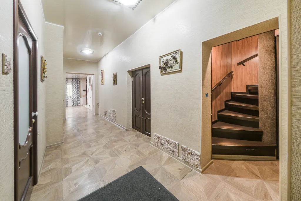 Дом со включённой стоимостью бассейна, сауны, бильярда, мангала