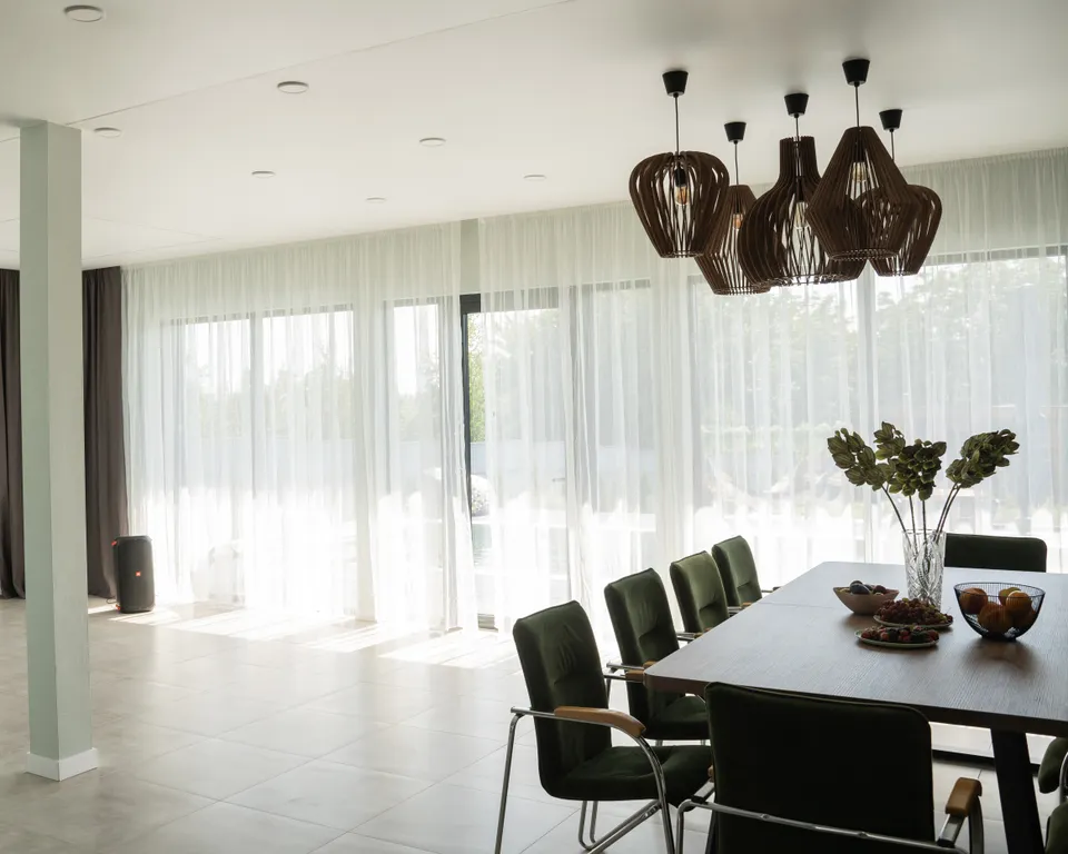 Дом на берегу реки