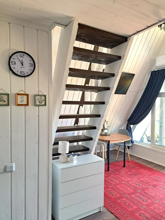 Домик у реки