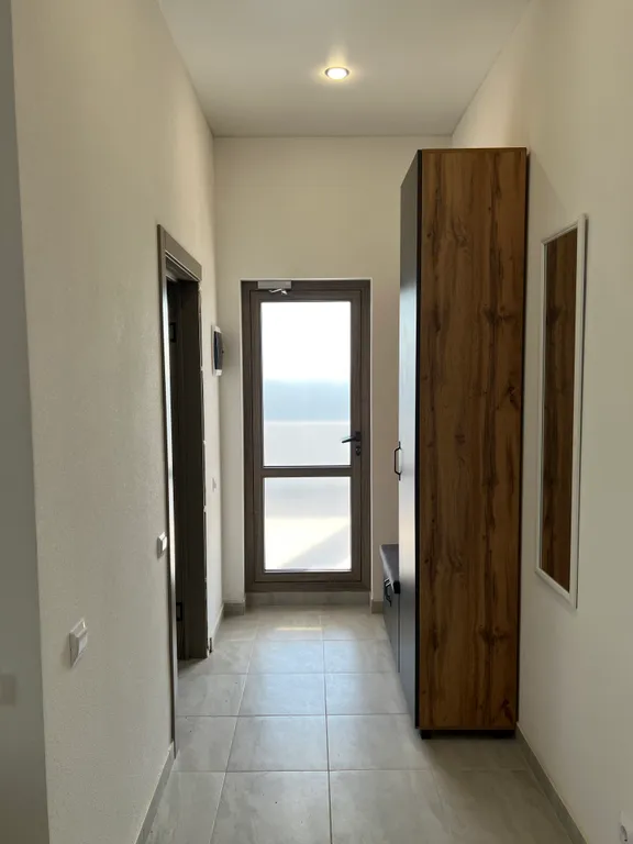 Дом с бассейном и с видом на море и горы