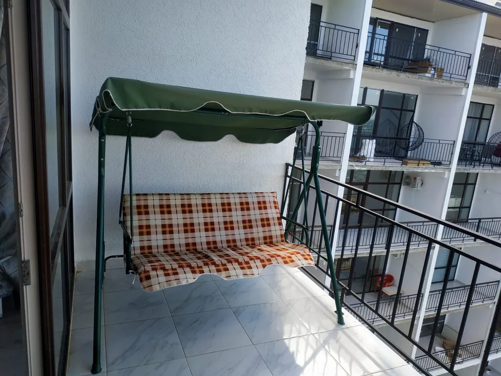 1-комнатная квартира студии с видом на море