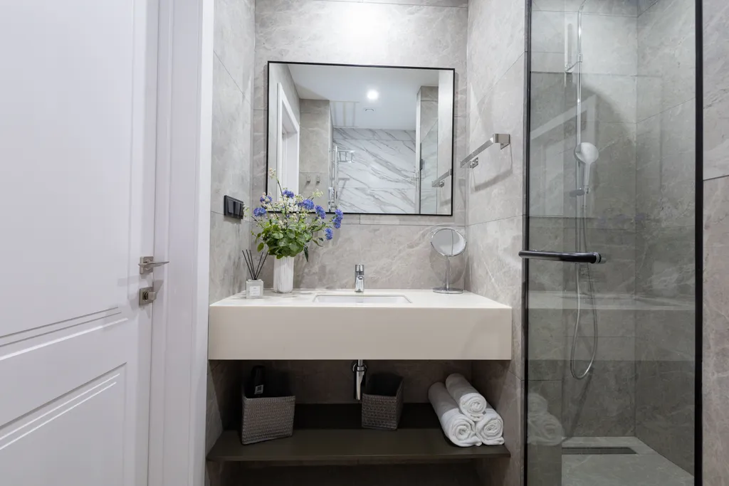 Амбер Аальтo с панорамным видом на море