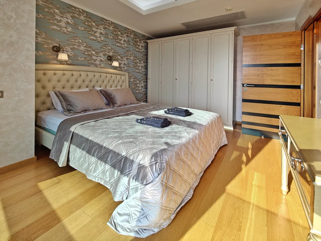 Шикарная квартира в Золотой Бухте