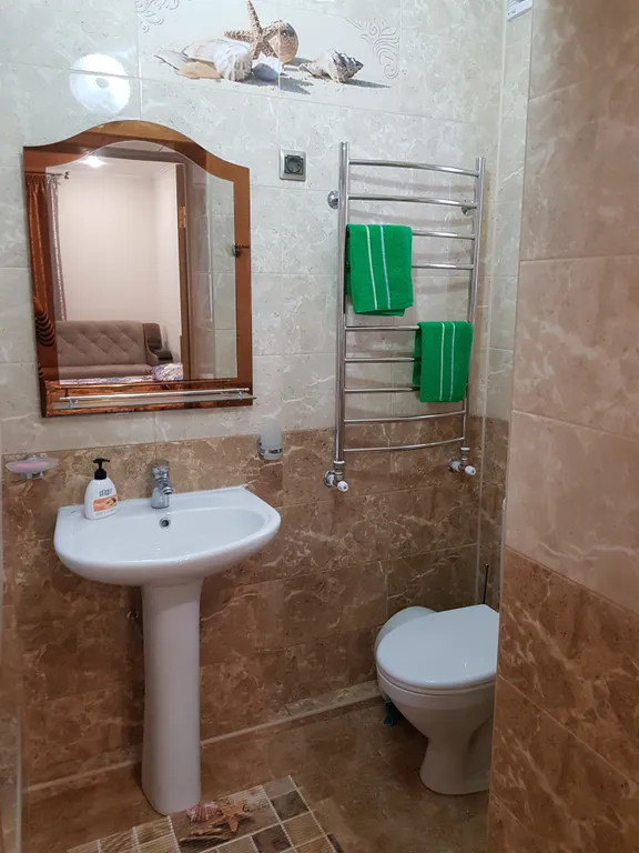 Большой Дом с отдельным двором и парковкой