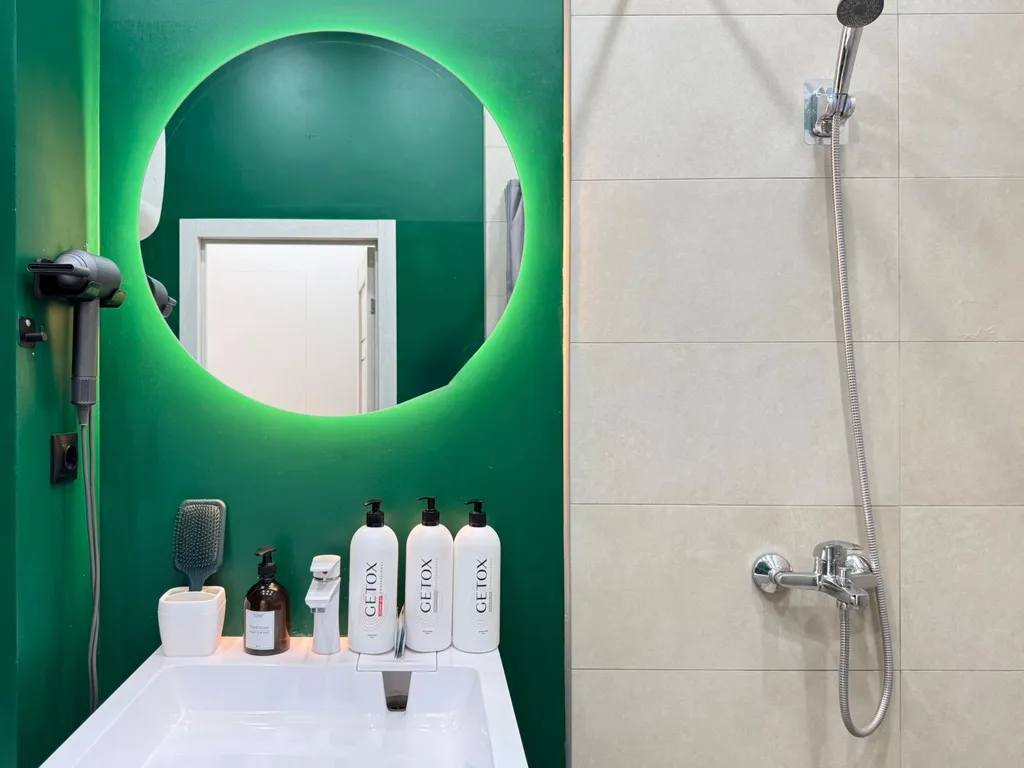 Студия с дизайнерским ремонтом