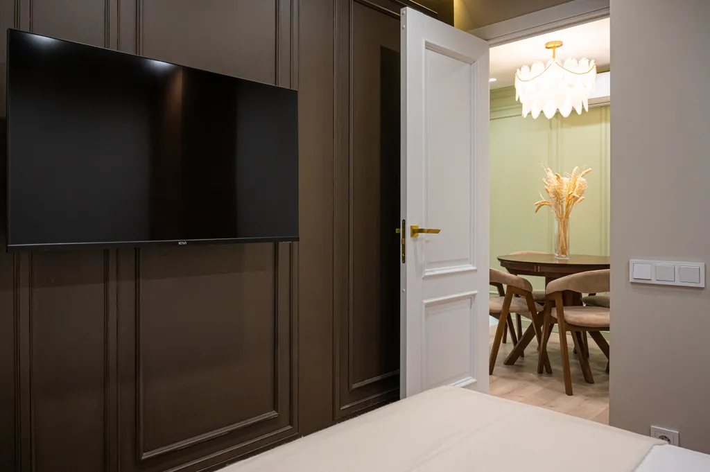 Трёхкомнатная квартира на набережной в центре Великого Новгорода