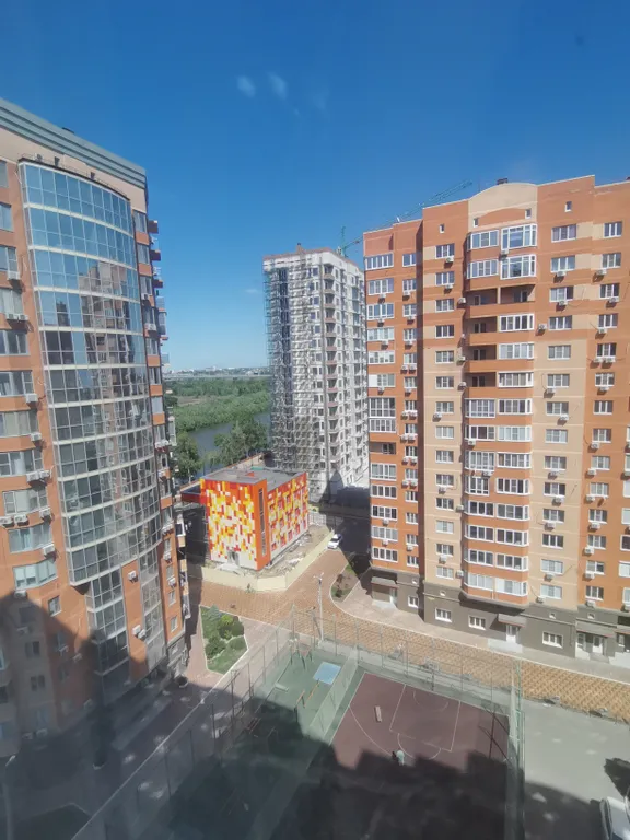 Просторная квартира-студия в Лазурном