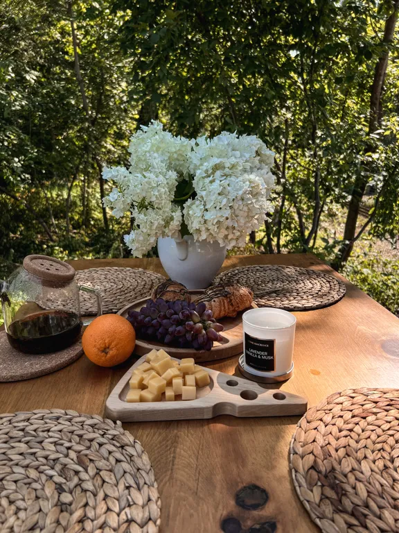 Дом A-frame у подножья горы