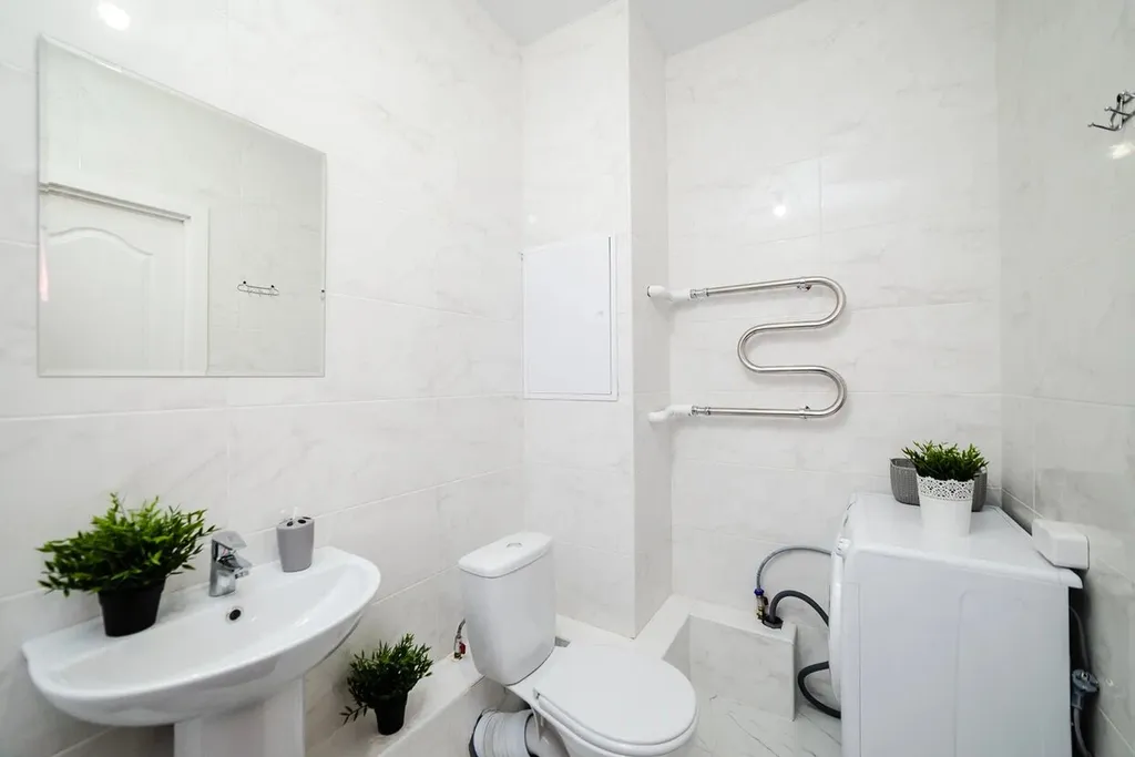 Новая просторная дизайнерская квартира с высокими потолками