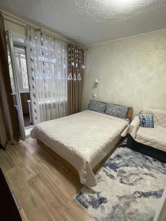 Светлая и чистая квартира возле Горного воздуха — аренда посуточно в Южно-Сахалинск