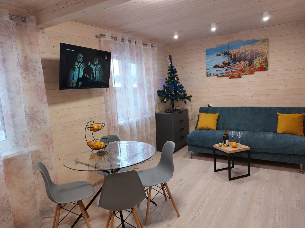 Уютный дом рядом с озером