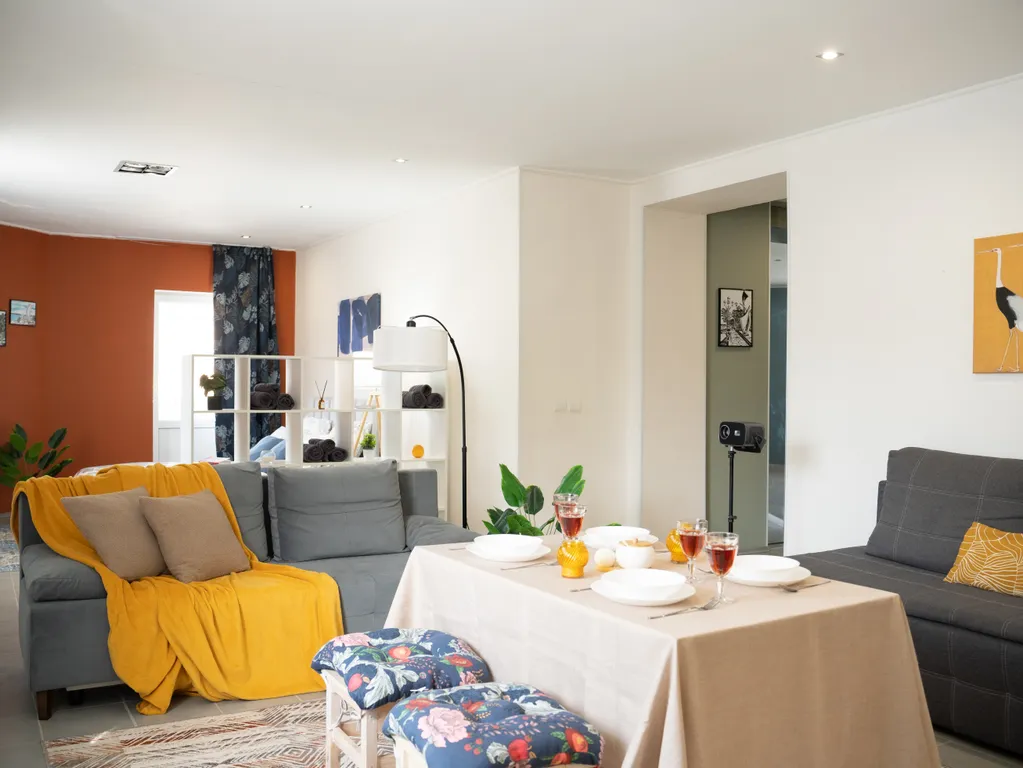 Уютная квартира с проектором