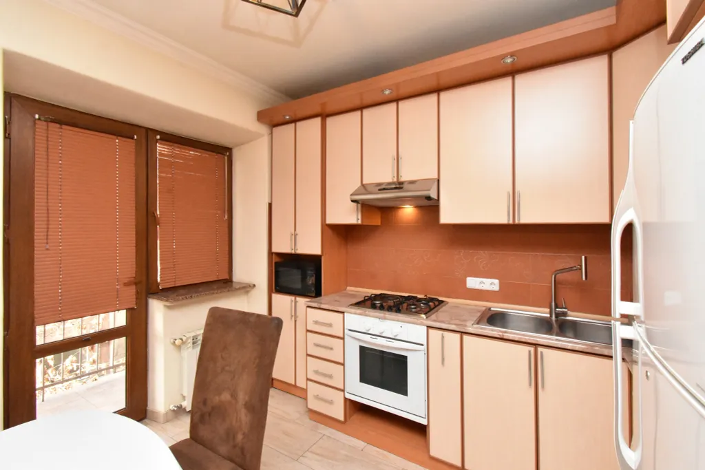 Уютная квартира-студия на площади Сахарова (в самом сердце Еревана)