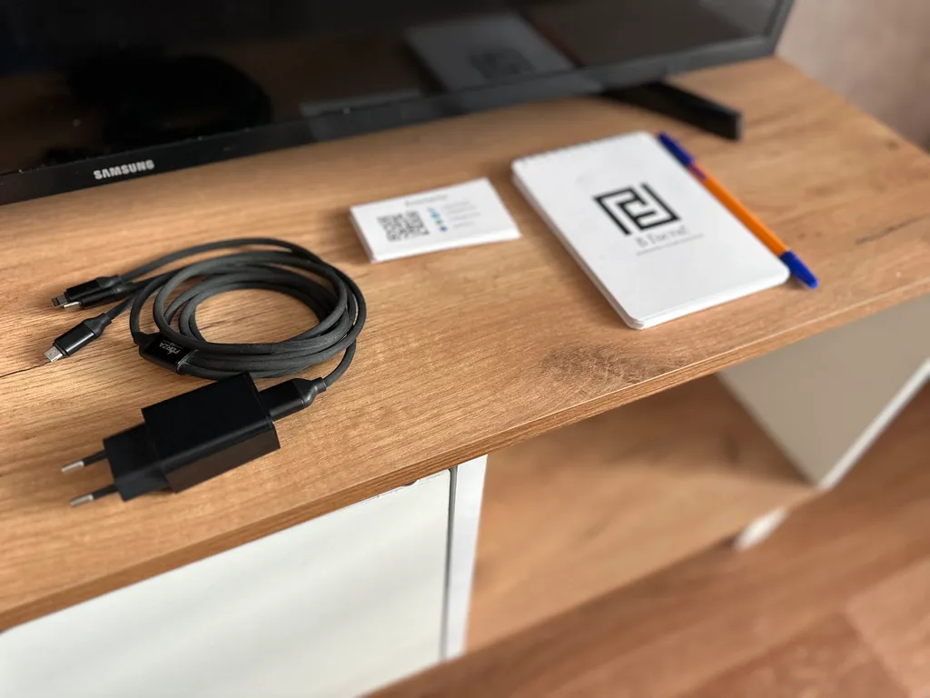 "В Гости!" на Строителей 90Б (1к квартира рядом с Планетой)