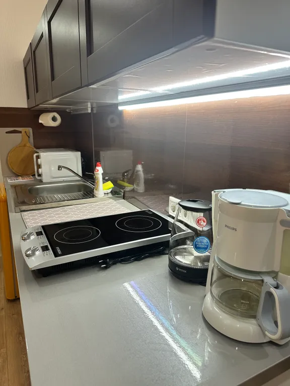 Просторная квартира с отдельным входом возле гипермаркета Перекресток