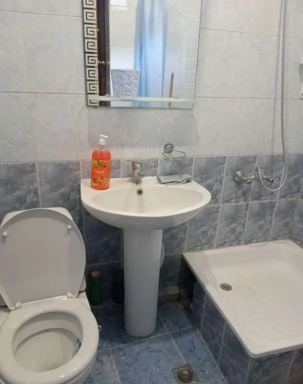 Дом недалеко от колоннады