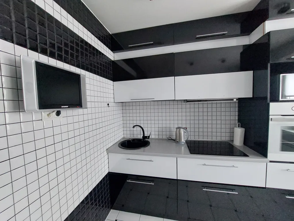 Квартира Отличная тёплая квартира — Омск