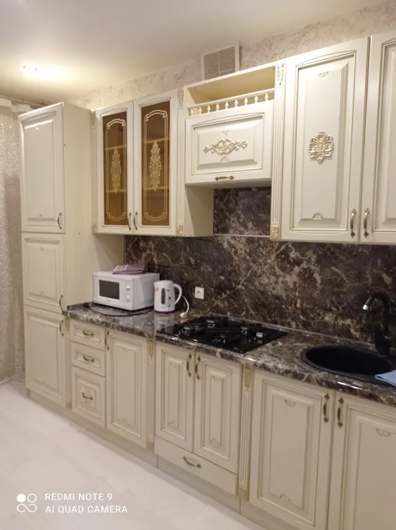 Уютная квартира в центре города, возле ж/д вокзала — аренда посуточно в Югорск