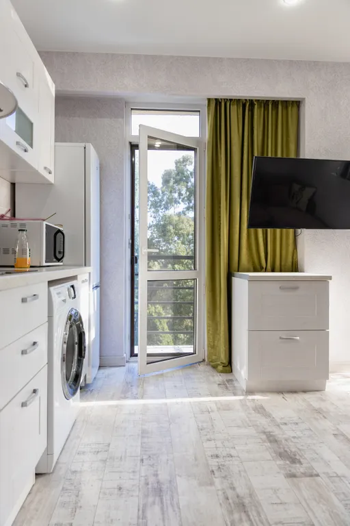 Квартира Квартира Уютная студия с видом на морской порт в ЖК Сорренто Парк — Сириус