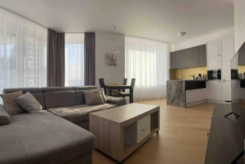 Panorama City Apartment