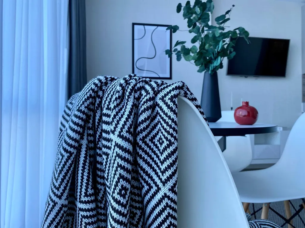 Евро-двухкомнатные апартаменты в ЖК Ришелье Шато с бассейном