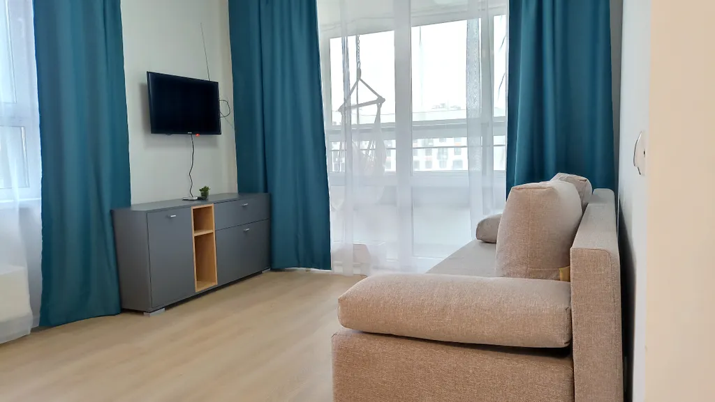 Уютная евродвушка с кондиционером на 8 этаже у МРНЦ Цыба