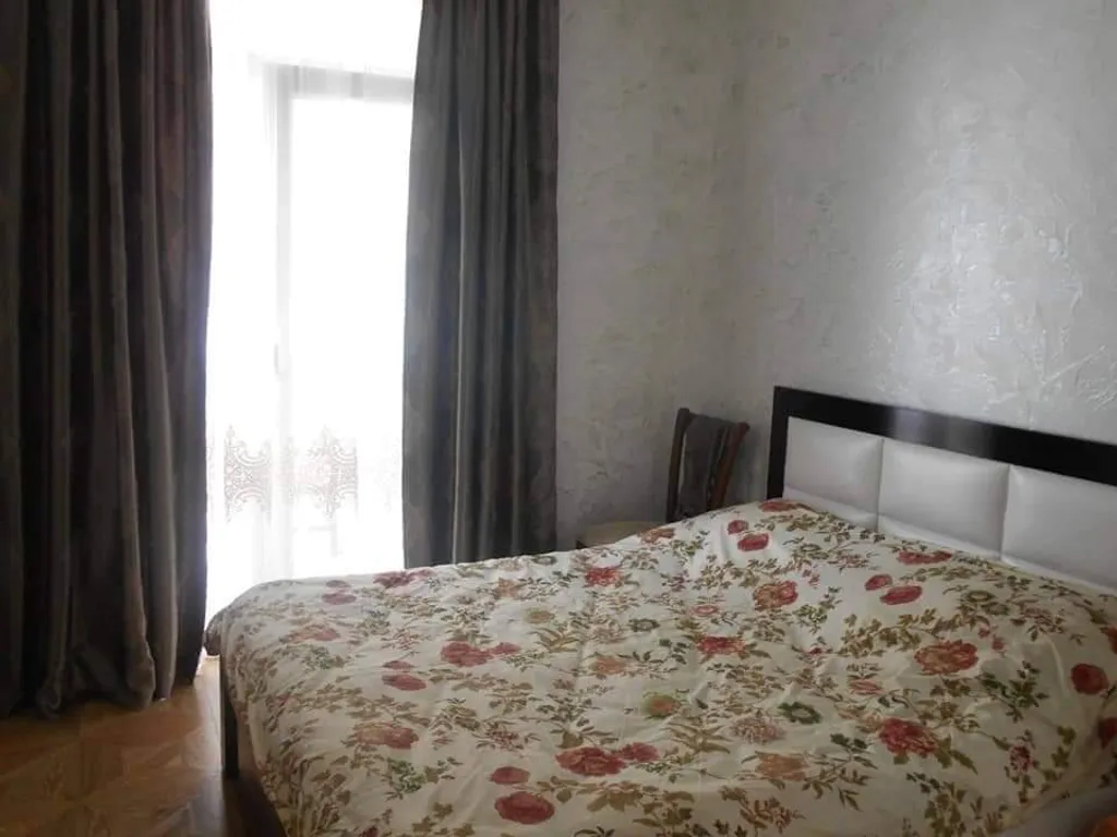 Квартира 3-комнатная Квартира — Батуми