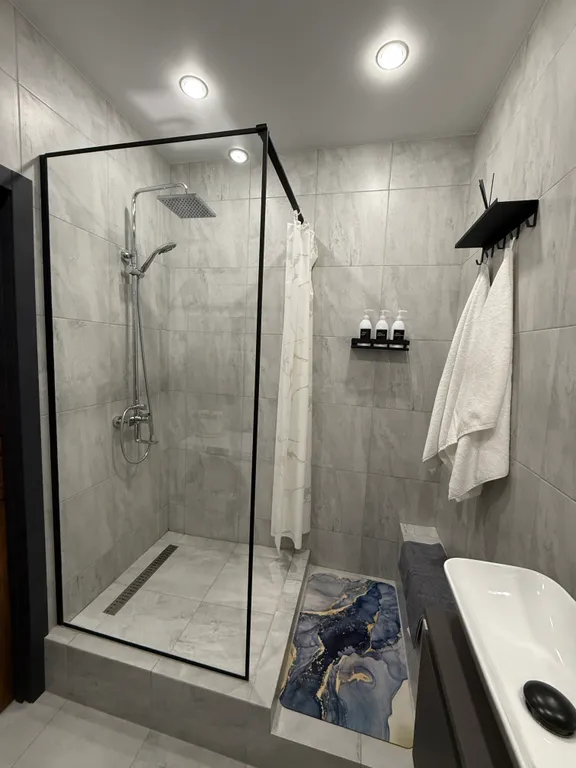 Дизайнерская квартира с панорамными окнами