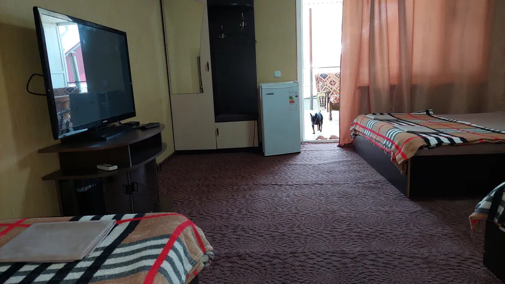 Квартира 4х местный номер в коттедже, от 3х суток — аренда посуточно в Феодосия