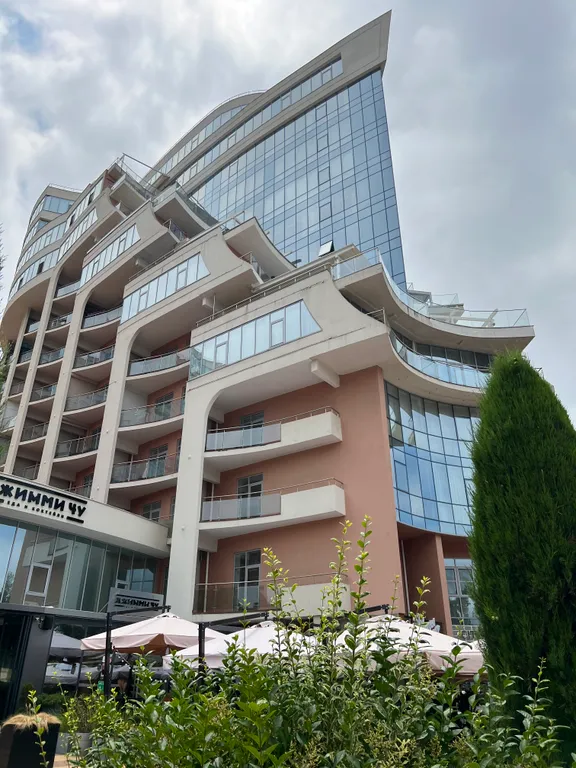 Квартира с боковым видом на бухту и горы