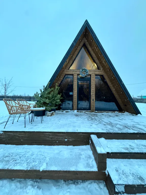 Коттедж Уютный панорамный треугольный дом A-frame с видом и окружением леса — аренда посуточно в Воронеж