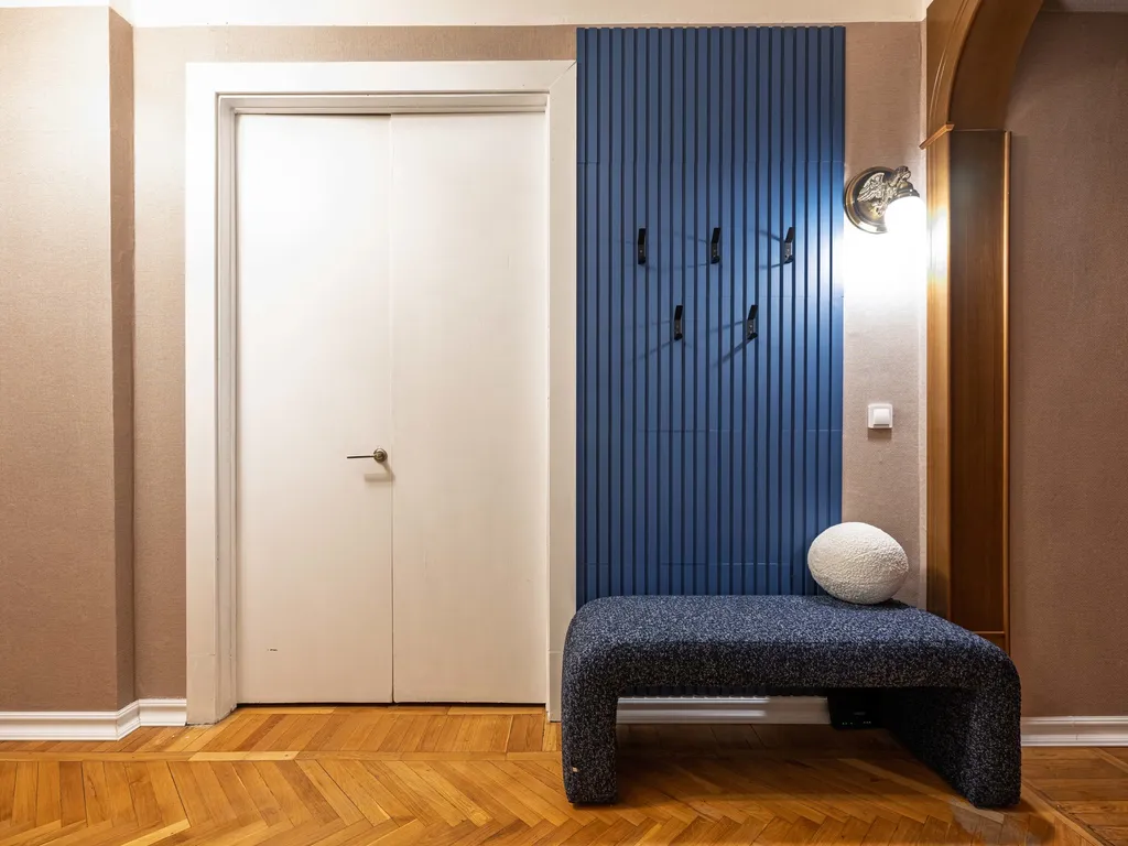 Просторная квартира с тремя спальными и балконом с видом