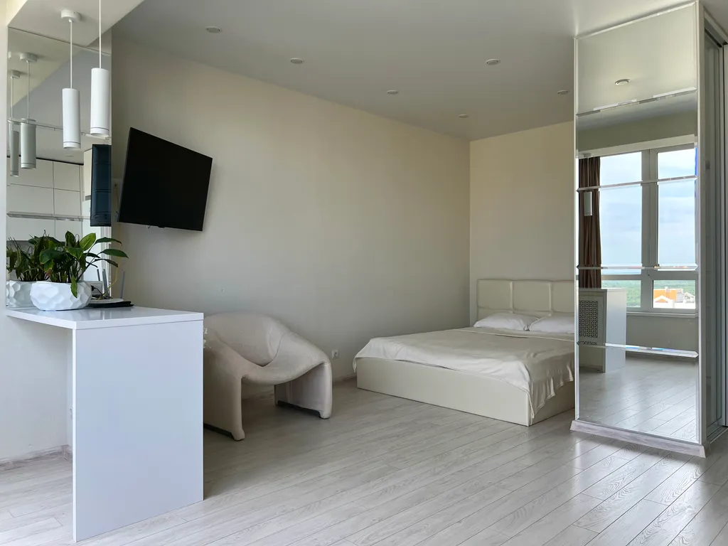 студия с панорамным видом