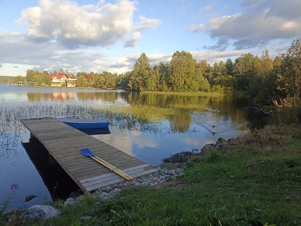 Коттедж на берегу озера