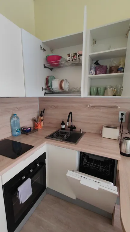 Апарты на берегу реки