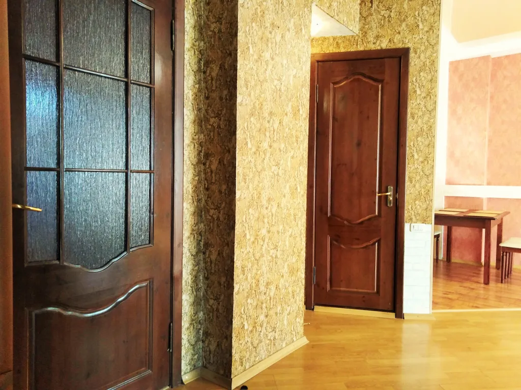 Квартира Квартира 3-комнатная сталинка с большой ванной рядом с набережной — Ярославль