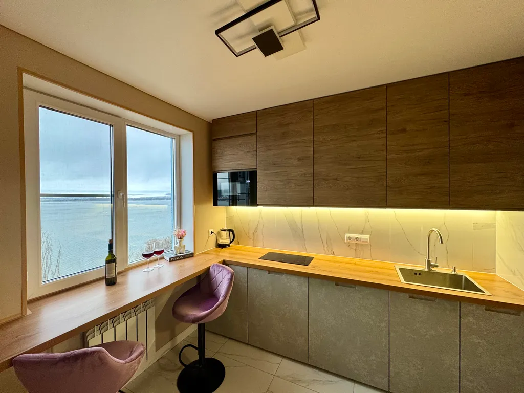 Видовая квартира на набережной! Вид на Море и НВАЭС!Кровать King Size