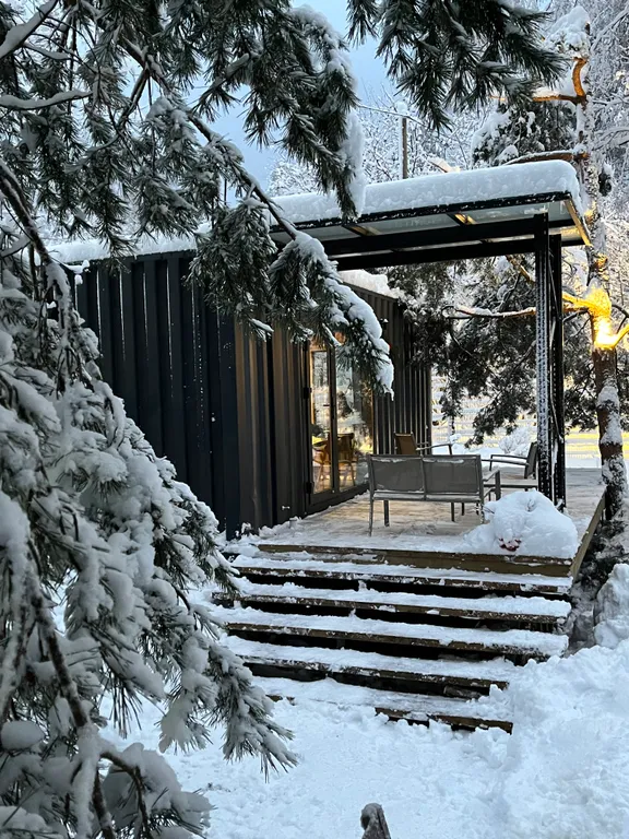 Коттедж Домик Blomma у сосны — Приморск