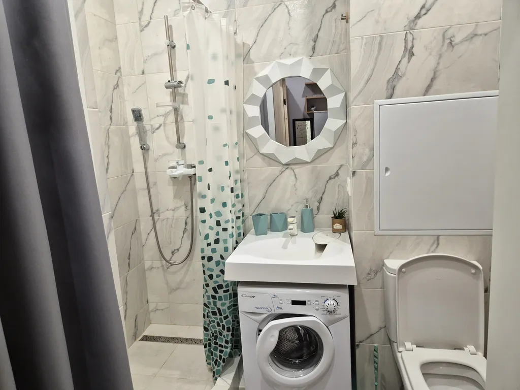 Яркая студия рядом с Мытищинской больницей