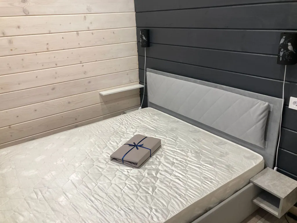 Дом на первой линии реки в тишине леса под Тверью